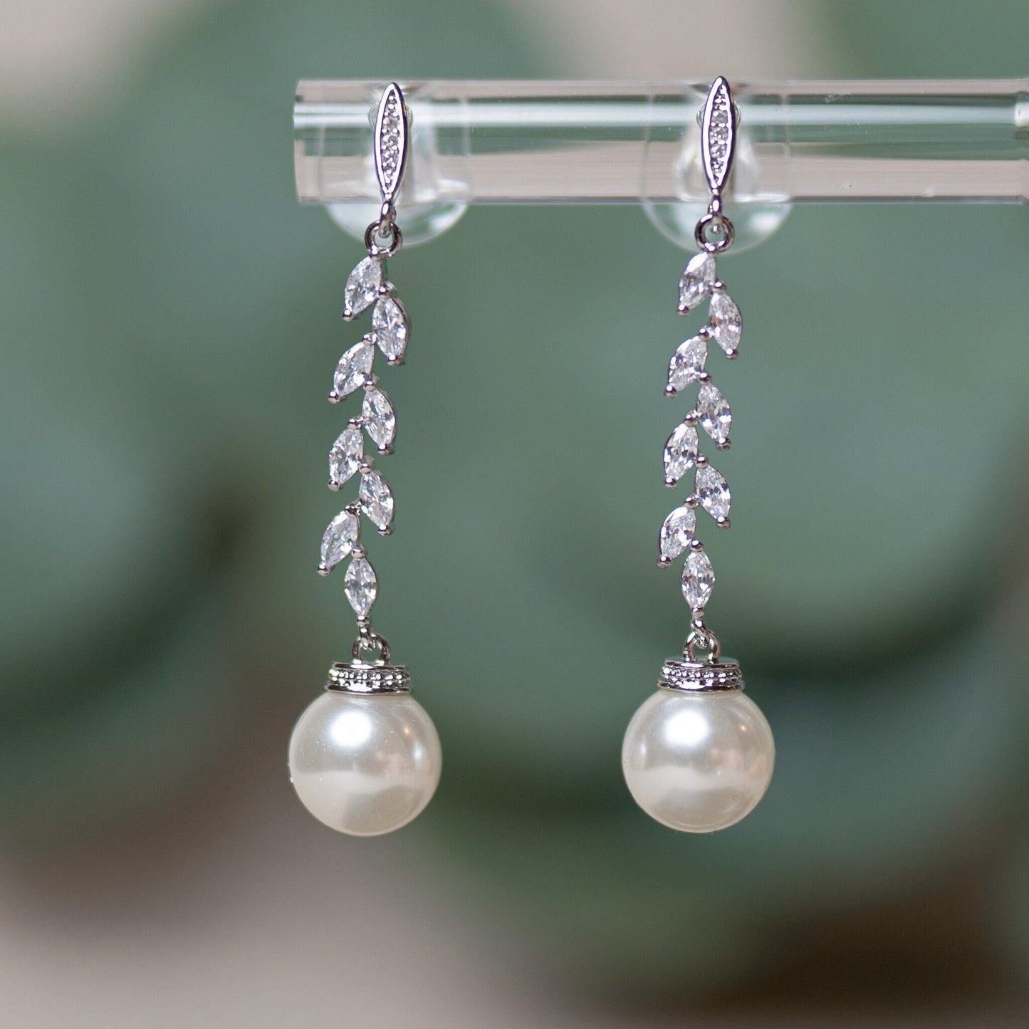 Pearl earrings wedding, Pearl Earrings Drop, Pearl Earrings Dangle, Leaf Pearl earrings Rose gold Silver, Pearl Earrings for Bridesmaids