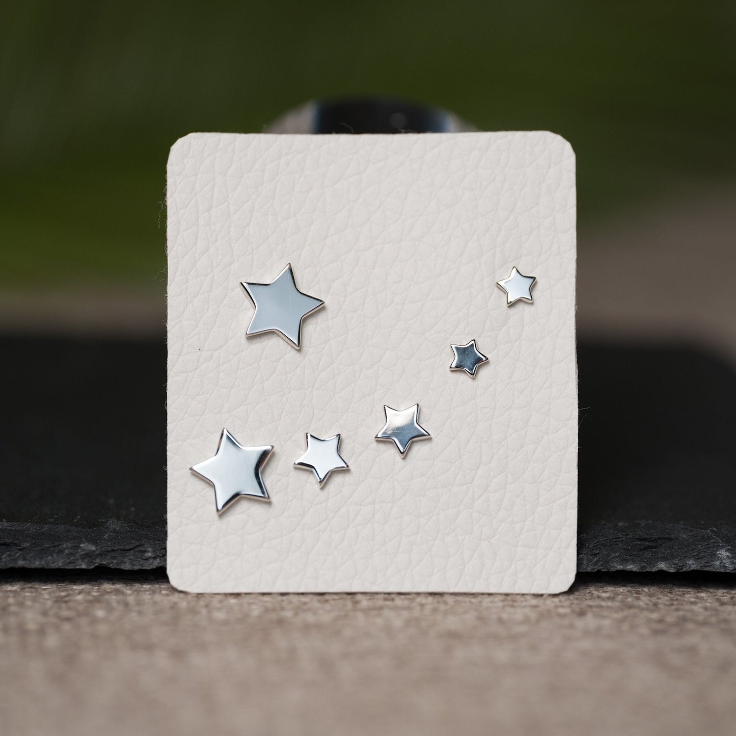 Star stud earrings