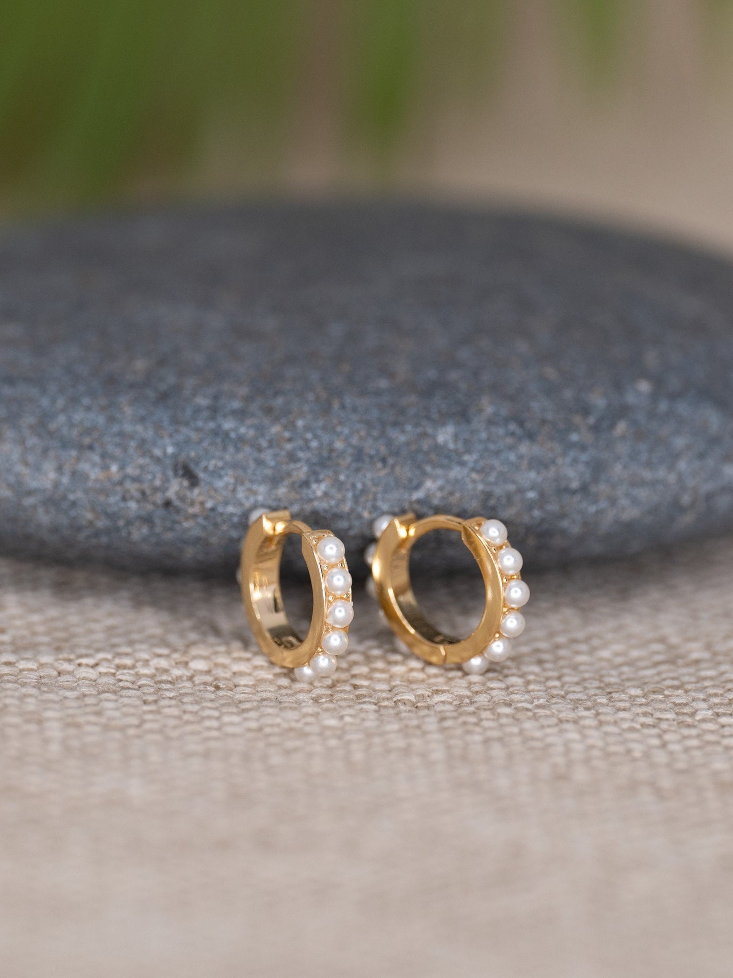 Pearl huggie earrings