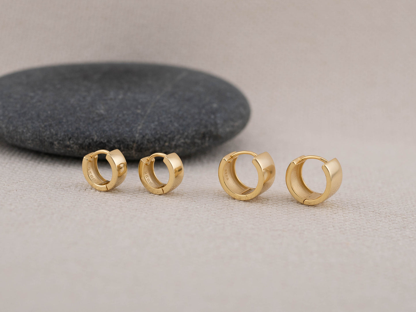 Minimalistic thick chunky huggie hoop