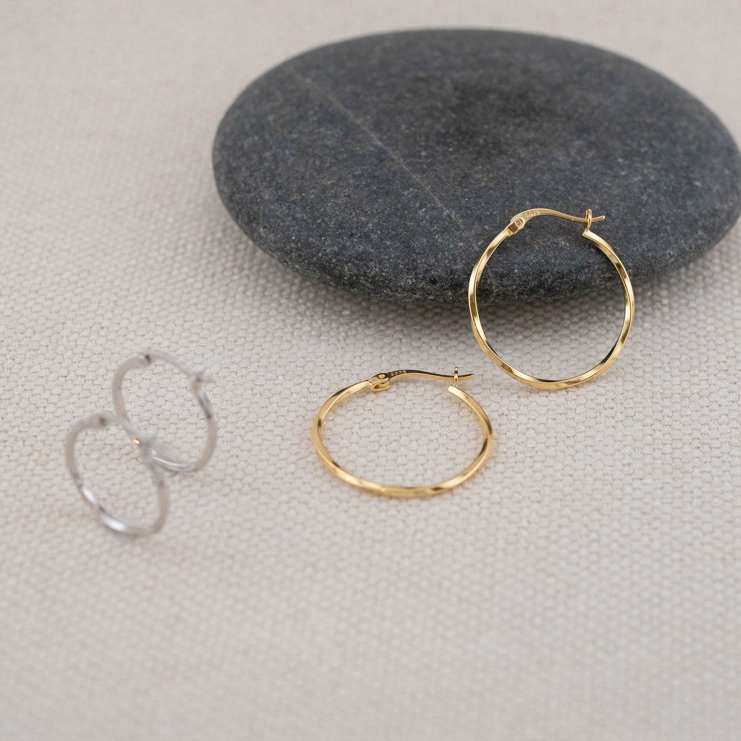 Twist minimalistic hoop earrings set