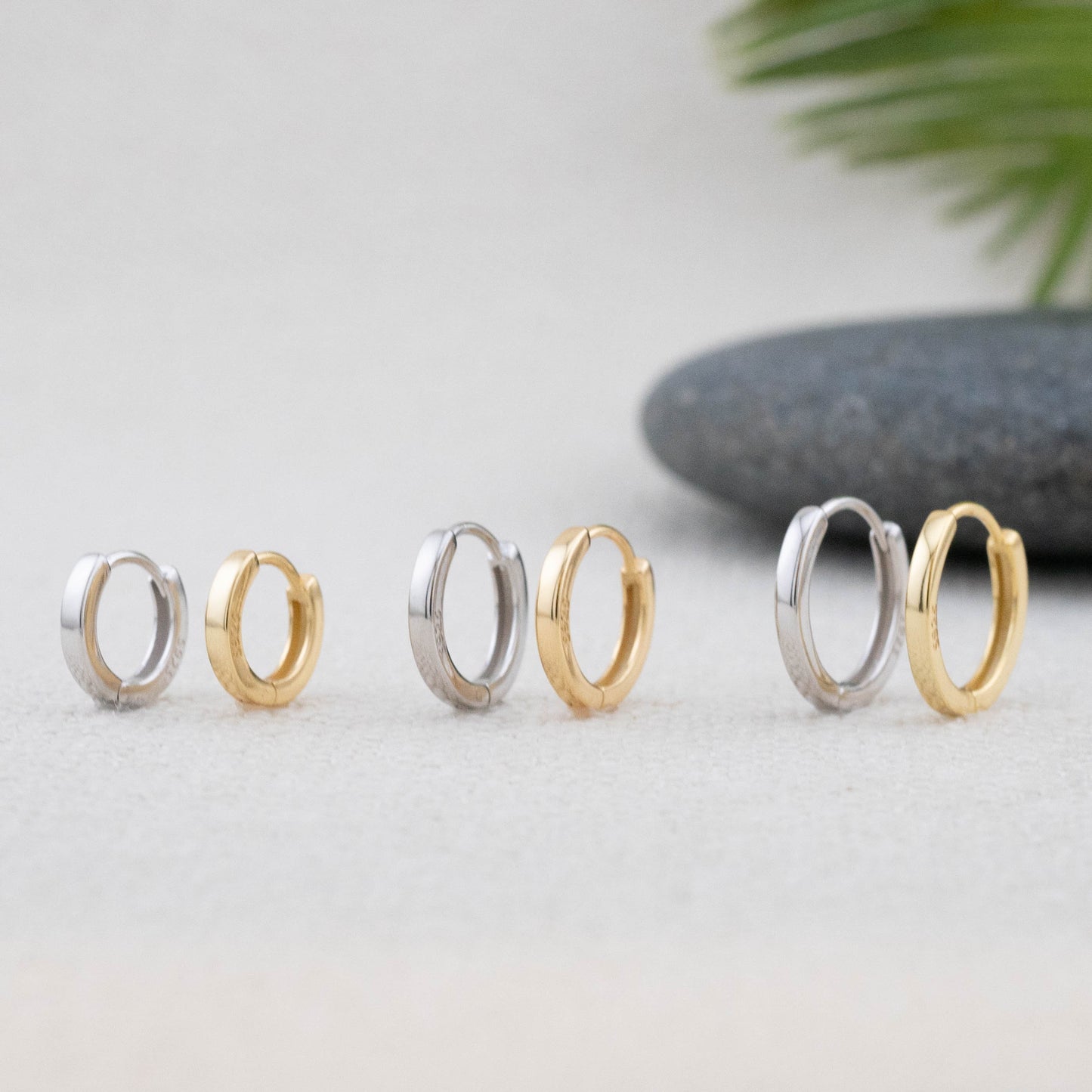 Stacking huggie hoop earrings set