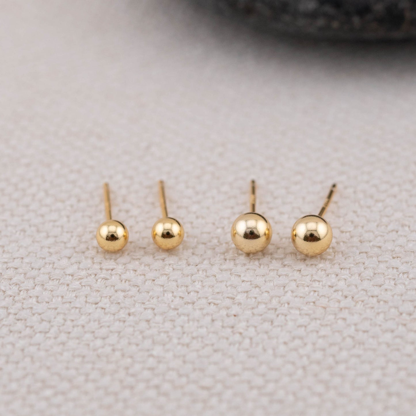 Tiny stud ball earrings set
