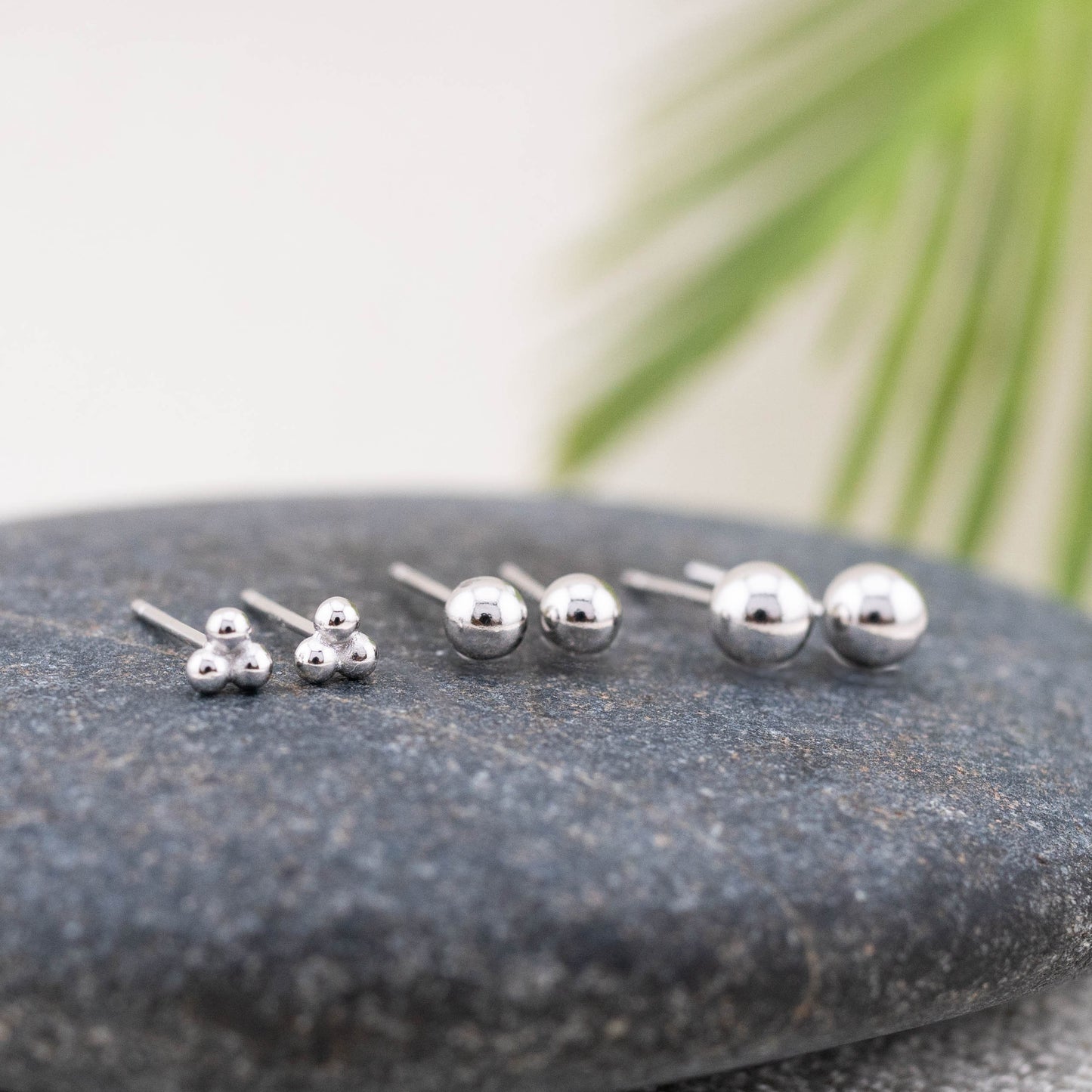Tiny stud ball earrings set