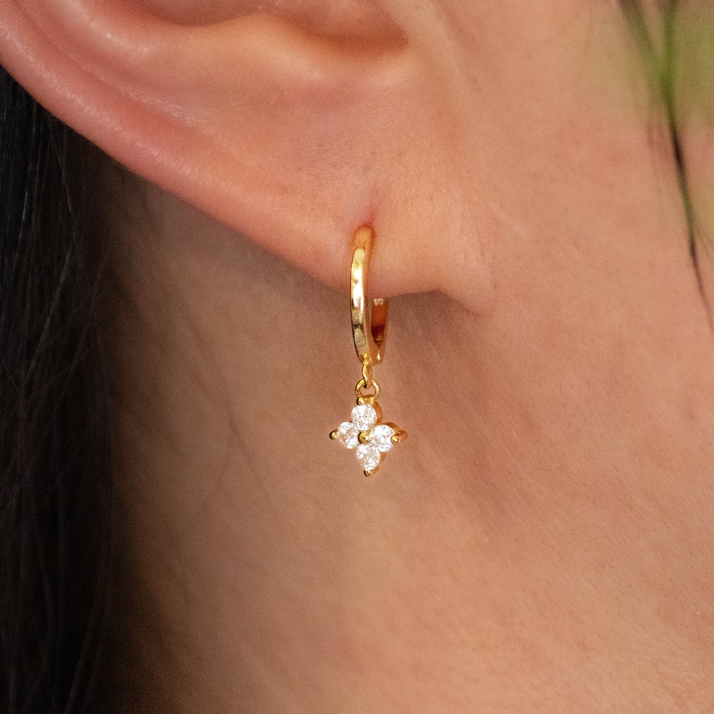Flower tiny cz dangle huggies