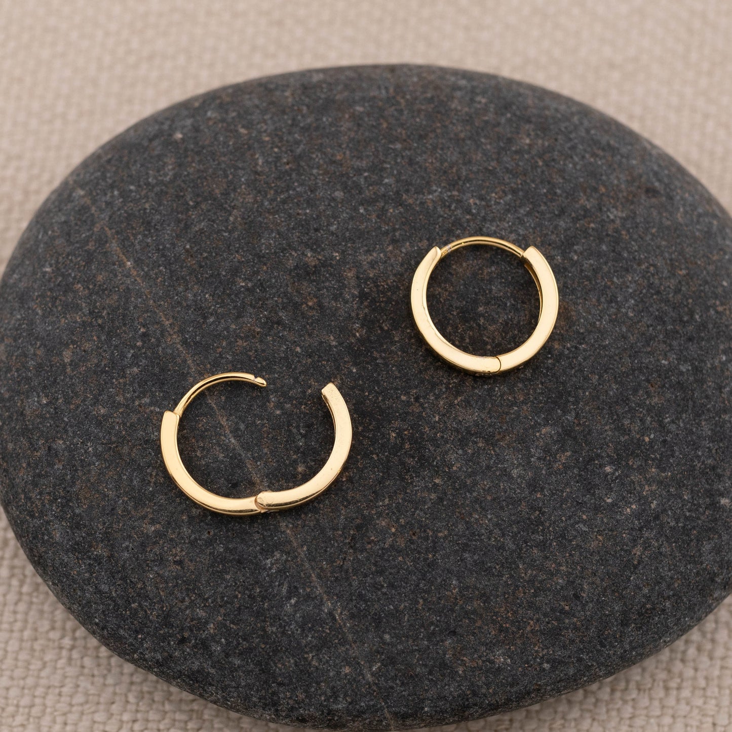 Stacking huggie hoop set