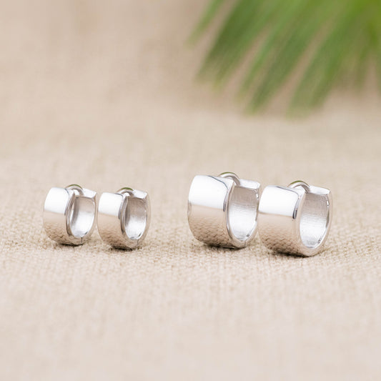 Minimalistic thick chunky huggie hoop