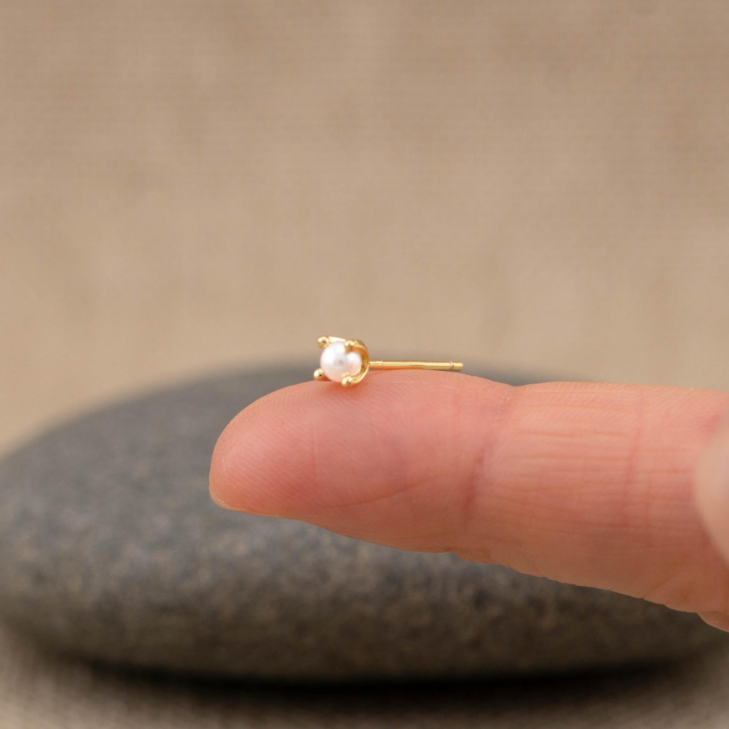 Pearl 20G stud earring gift set