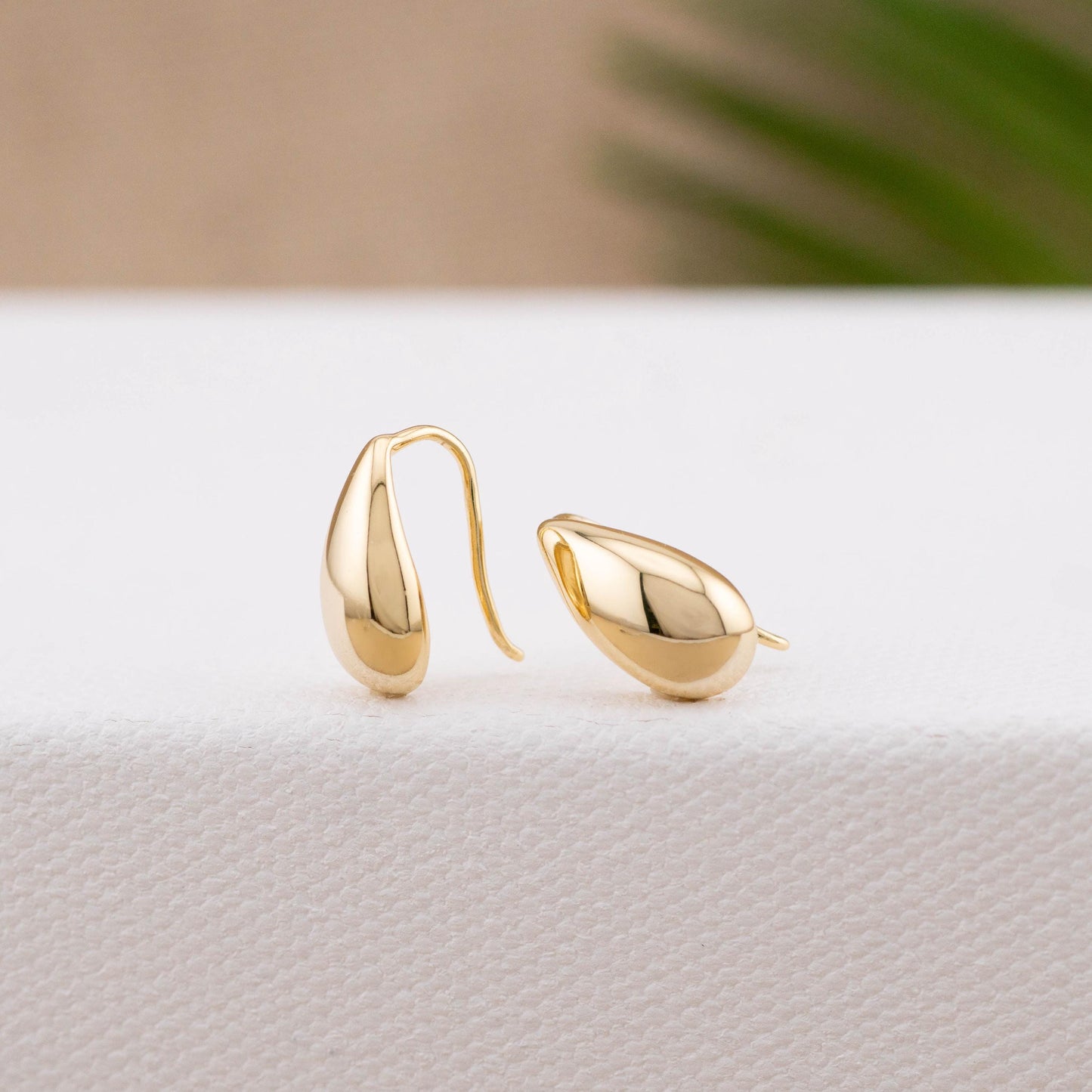 Gold tear drop hook earrings, chunky 14K gold filled minimal everyday earrings, best gift for friend under 30, lightweight tarnish free