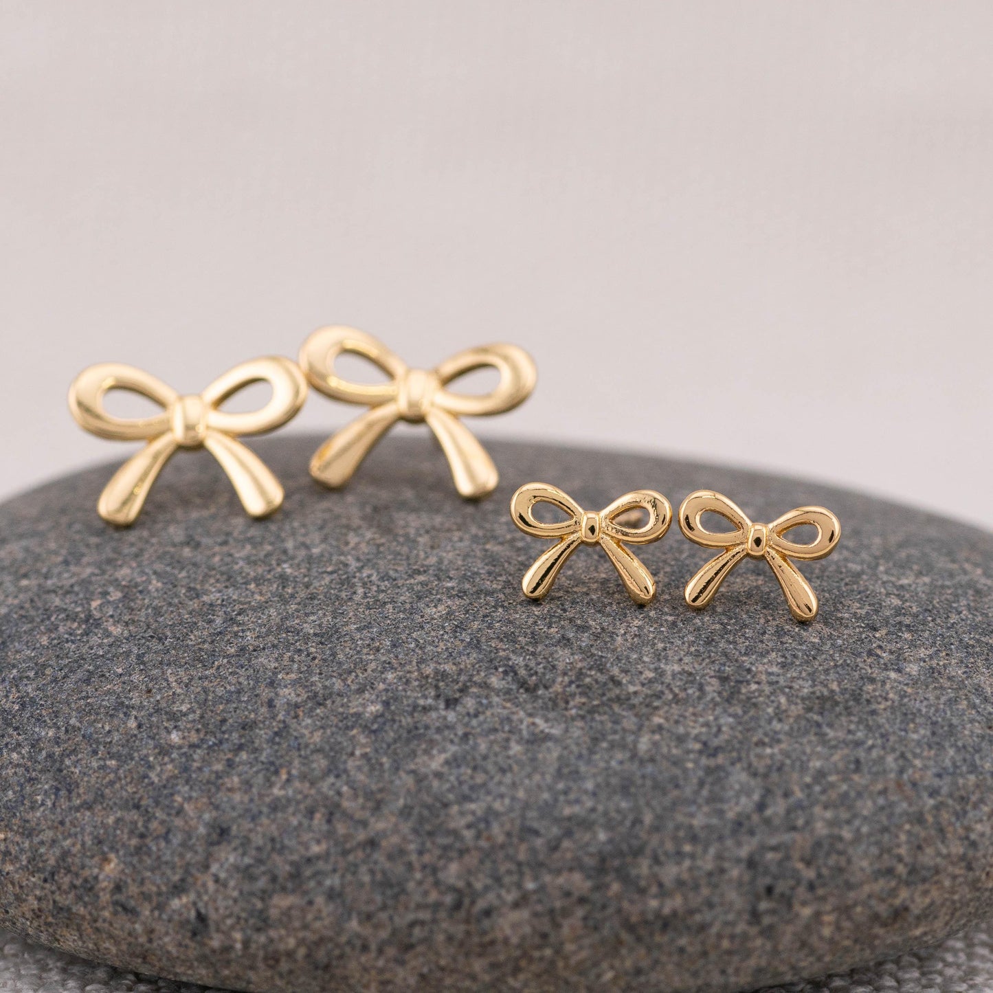 Bow earrings