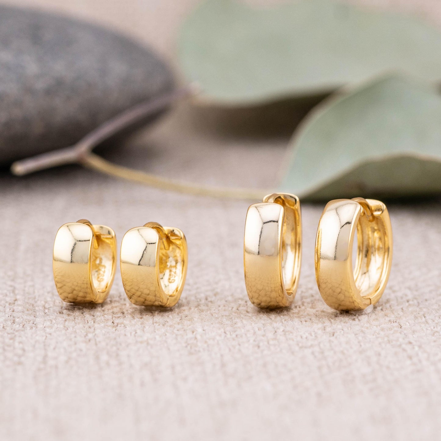 Tiny chunky huggies set