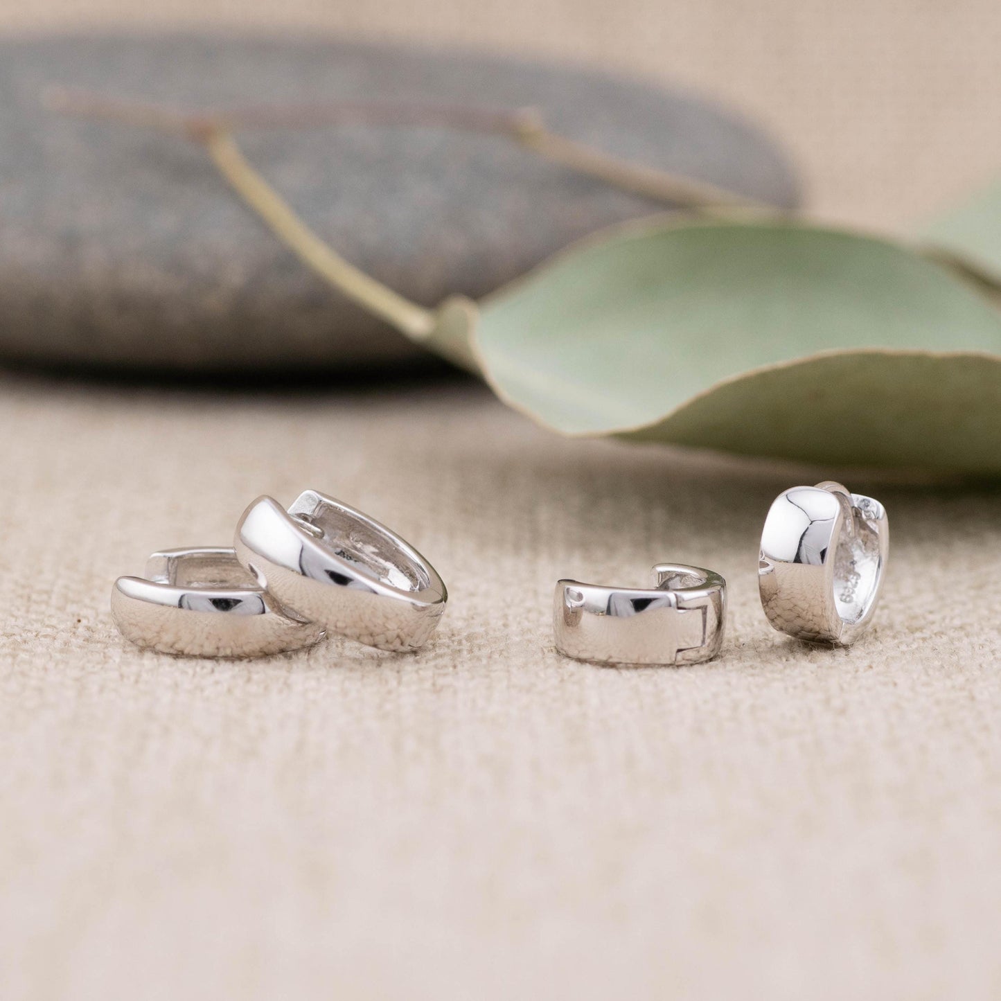 Tiny chunky huggies set