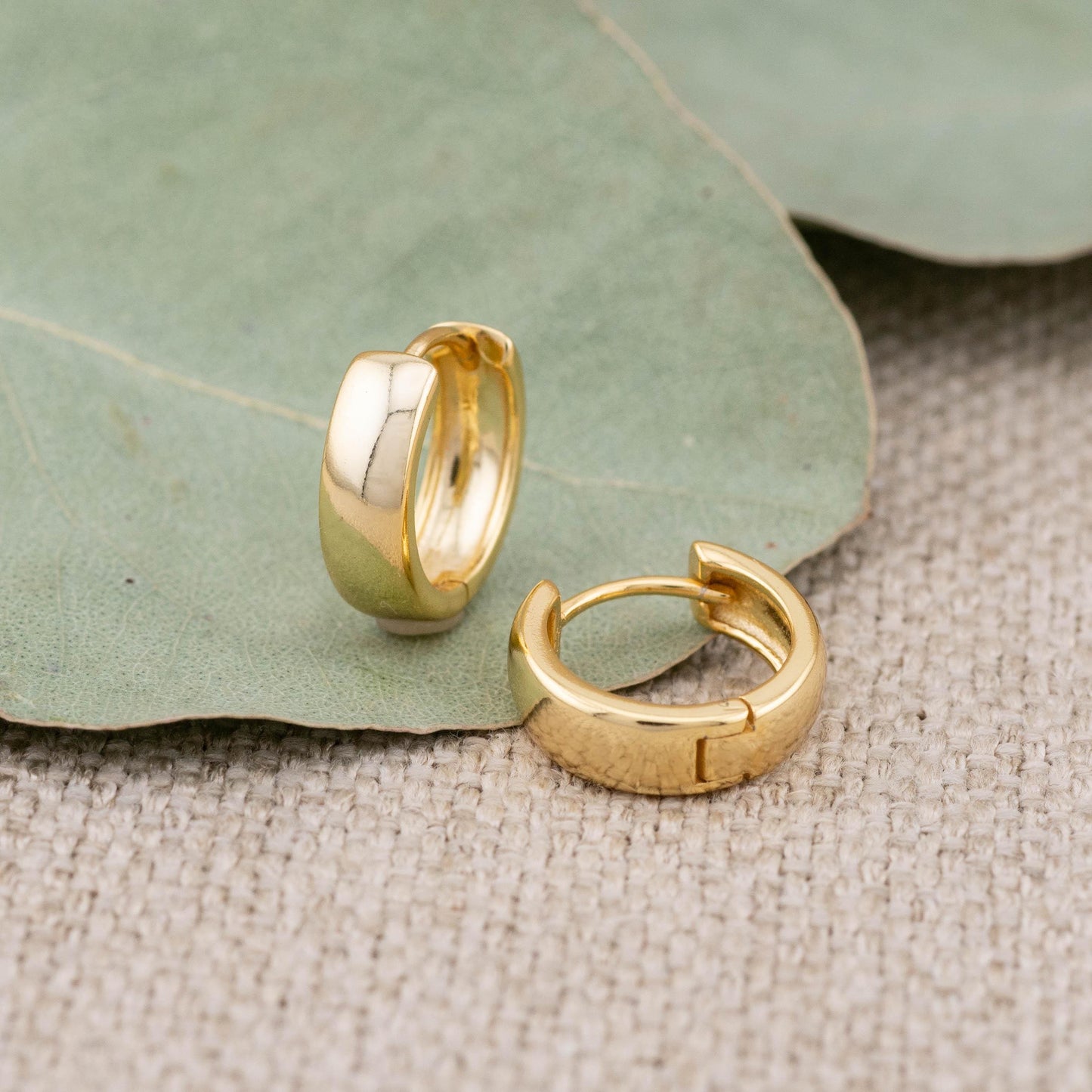 Tiny chunky huggies set