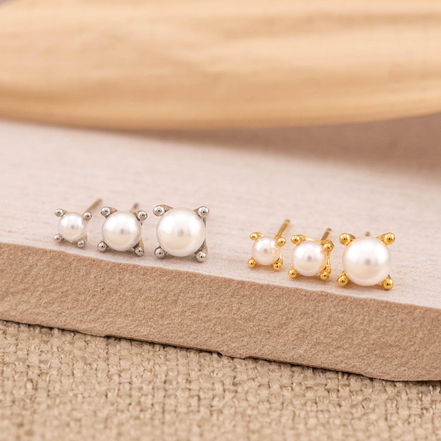Pearl 20G stud earring gift set