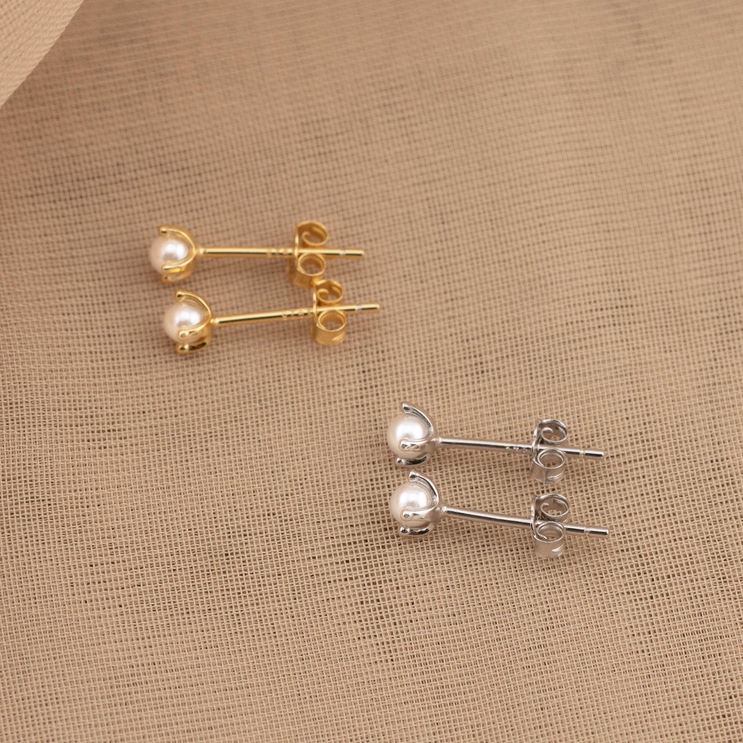 Pearl 20G stud earring gift set