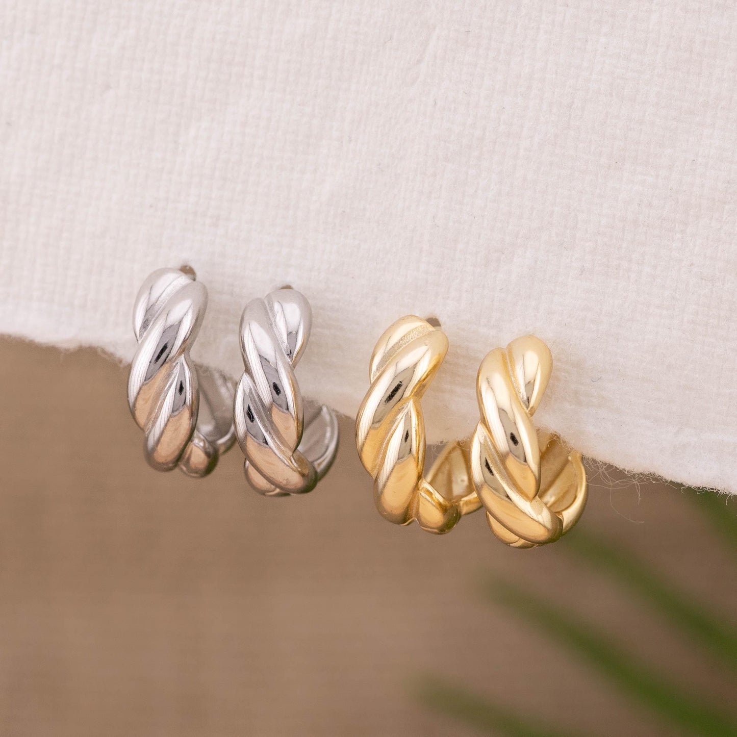 Chunky hoop earring, 14K gold twist small huggie hoop, hinge hoop clicker, 10mm hoops for stacking, hypoallergenic tarnish free, gift ready