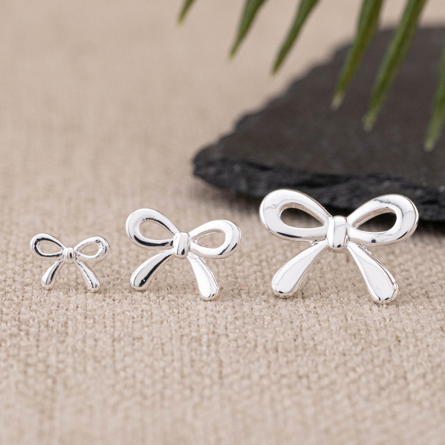 Bow earrings
