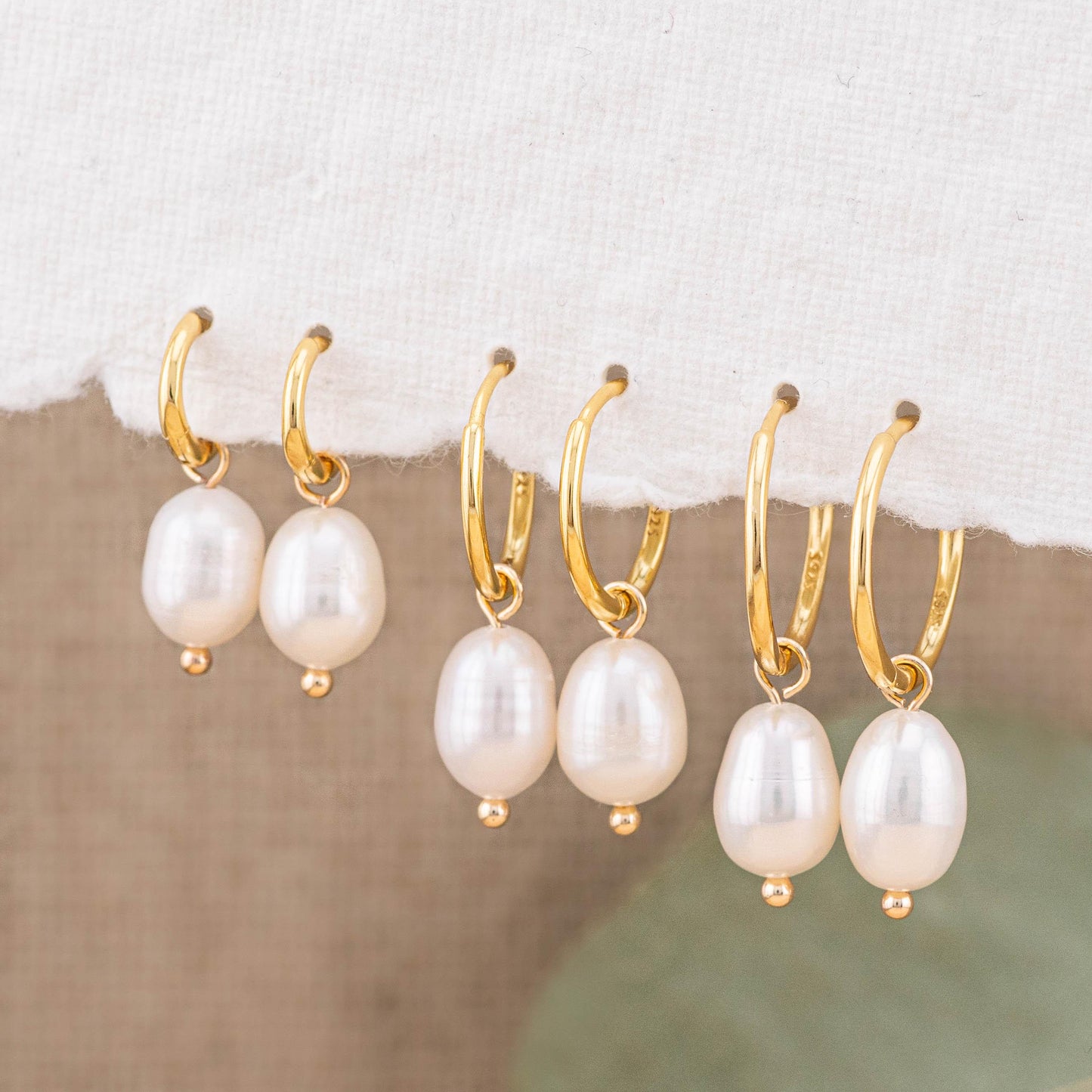 Freshwater pearl earrings set