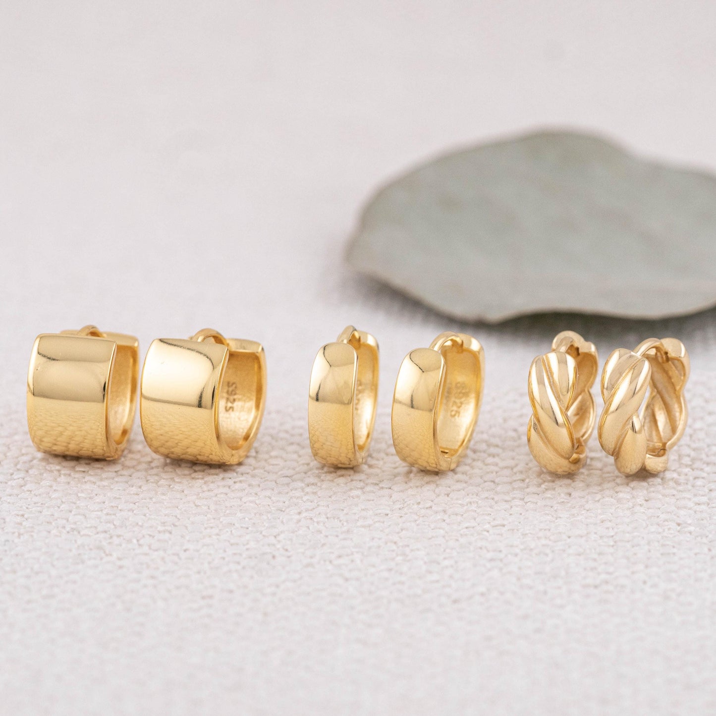 Thick hoop earrings set