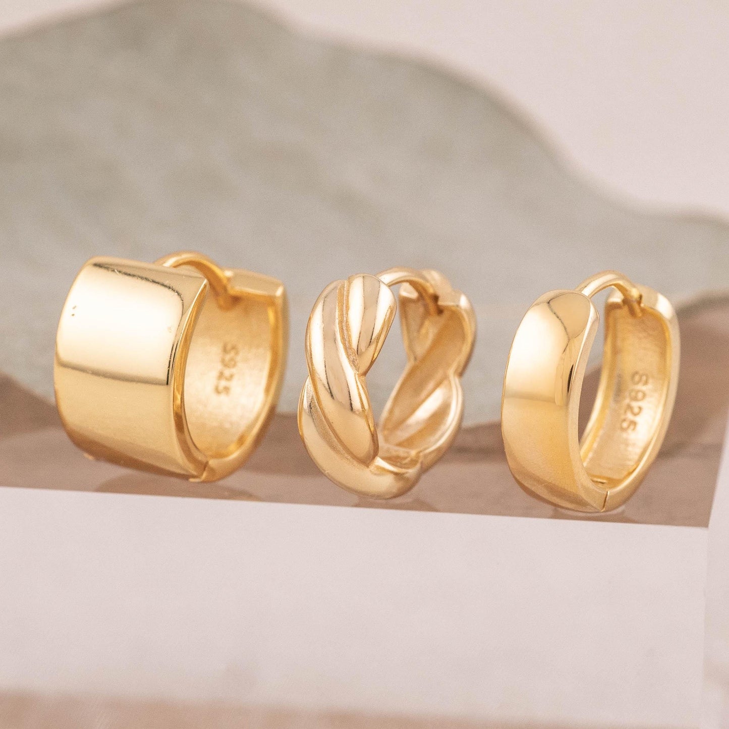 Thick hoop earrings set