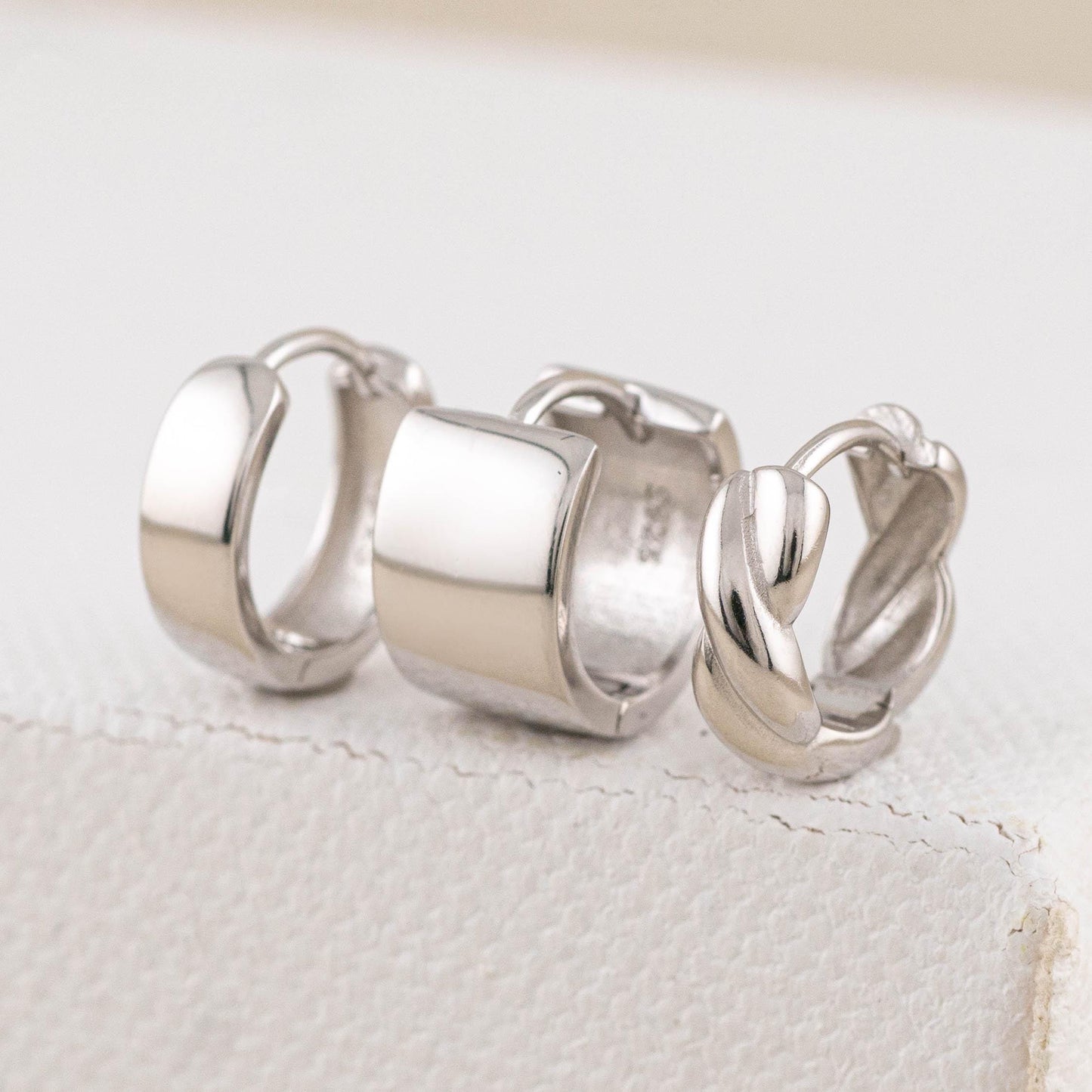Thick hoop earrings set